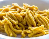 Passatelli asciutti, un classico delle ricette romagnole, pronti per essere conditi.